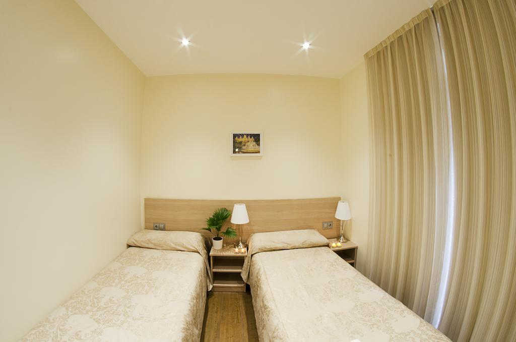 Hostal Excellence Barcelona Exterior foto