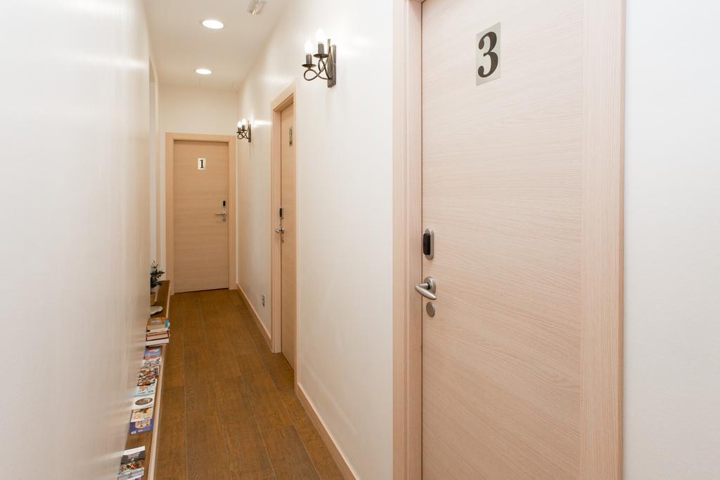 Hostal Excellence Barcelona Exterior foto